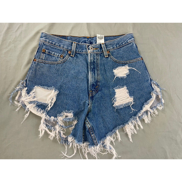 Levi's 550 Vintage Destroyed Cut Off 100% Cotton Denim Jean Shorts. Size 30, GUC - Picture 1 of 5